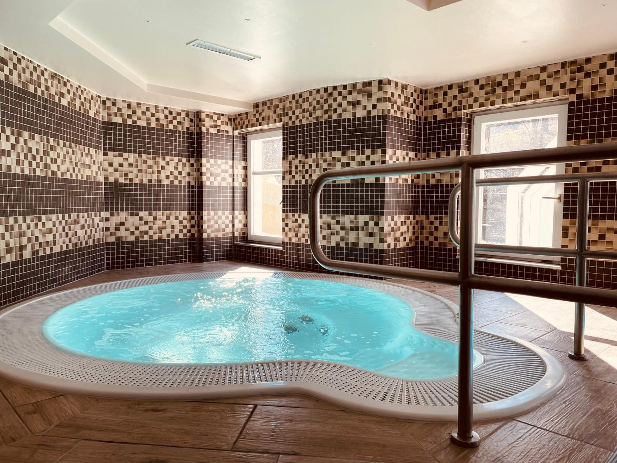 Albizia Hotel 4*