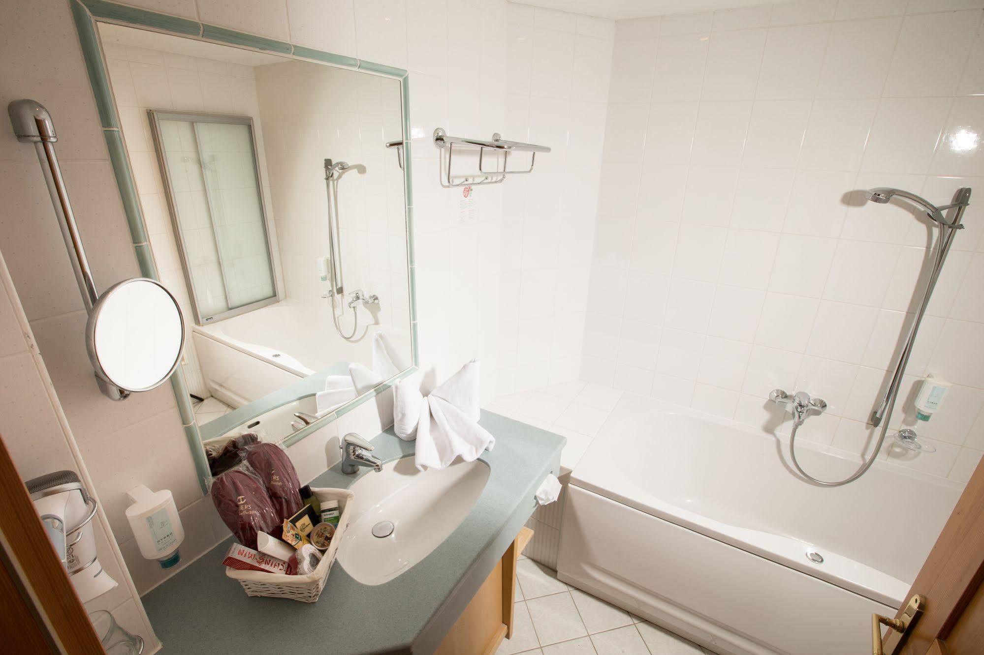 Albizia Hotel 4*